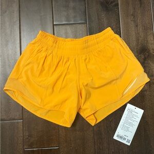 Lululemon Hotty Hot Low-Rise Lined Short 4" Mango Dream